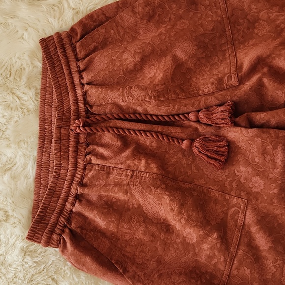 Cleobella Terracotta Paisley Print Jogger Pants Size Extra Small - Picture 8 of 14